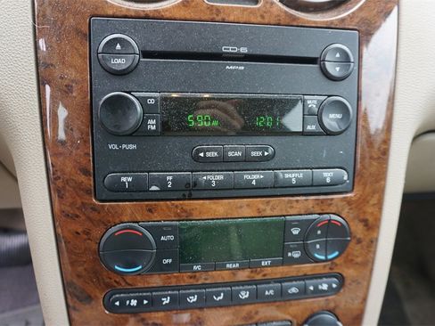 Used 2007 Ford Freestyle SEL image 7