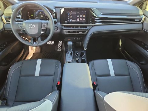 Used 2026 Toyota Camry SE w/ Convenience Package FWD image 14