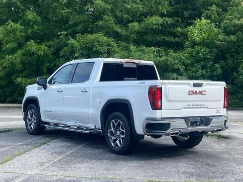 Used 2023 GMC Sierra 1500 SLT w/ SLT Premium Package AWD/4WD image 5