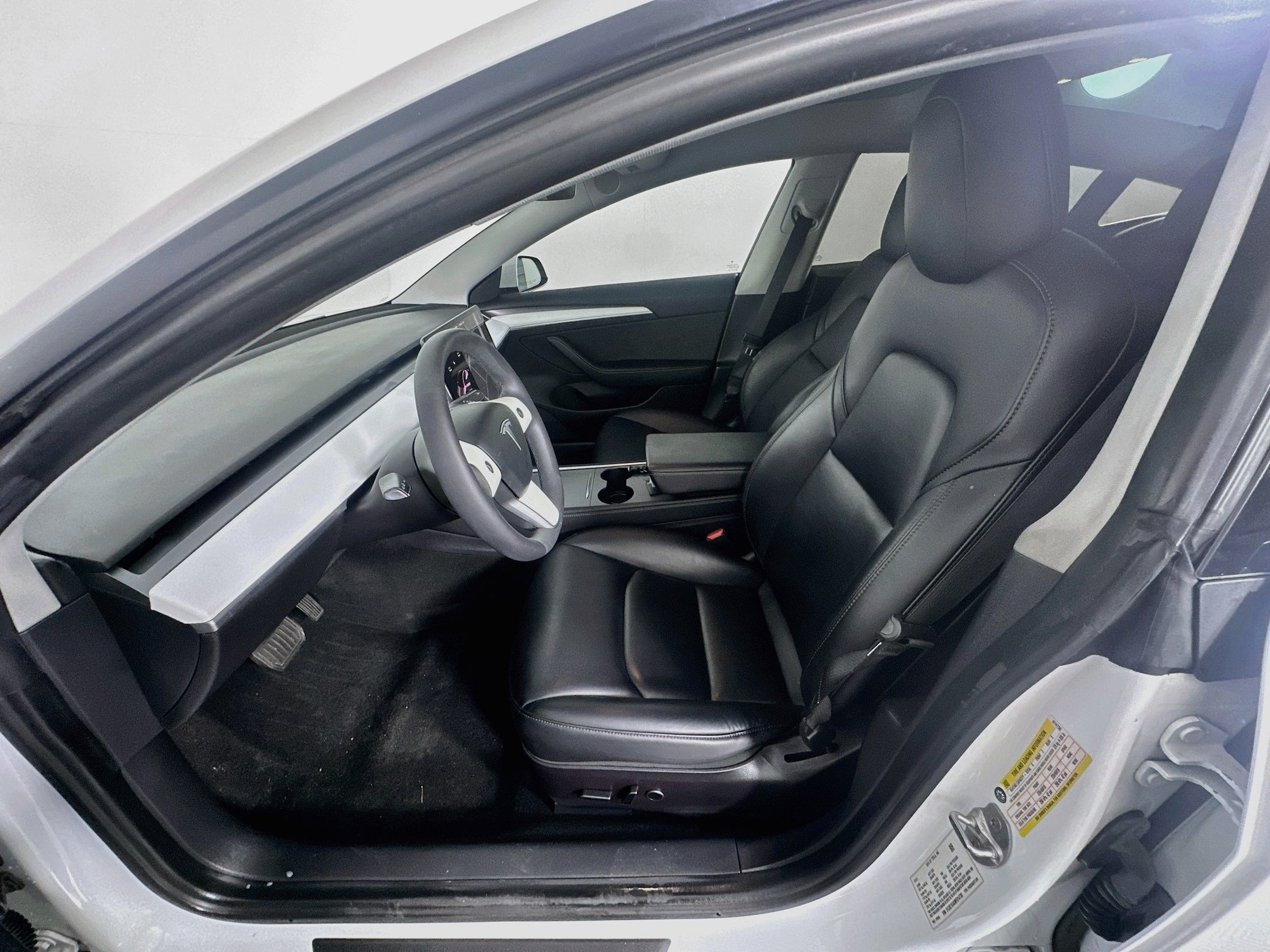 Used 2021 Tesla Model 3 Standard Range Plus RWD image 13