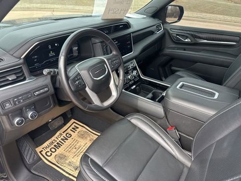 Used 2022 GMC Yukon Denali RWD image 16