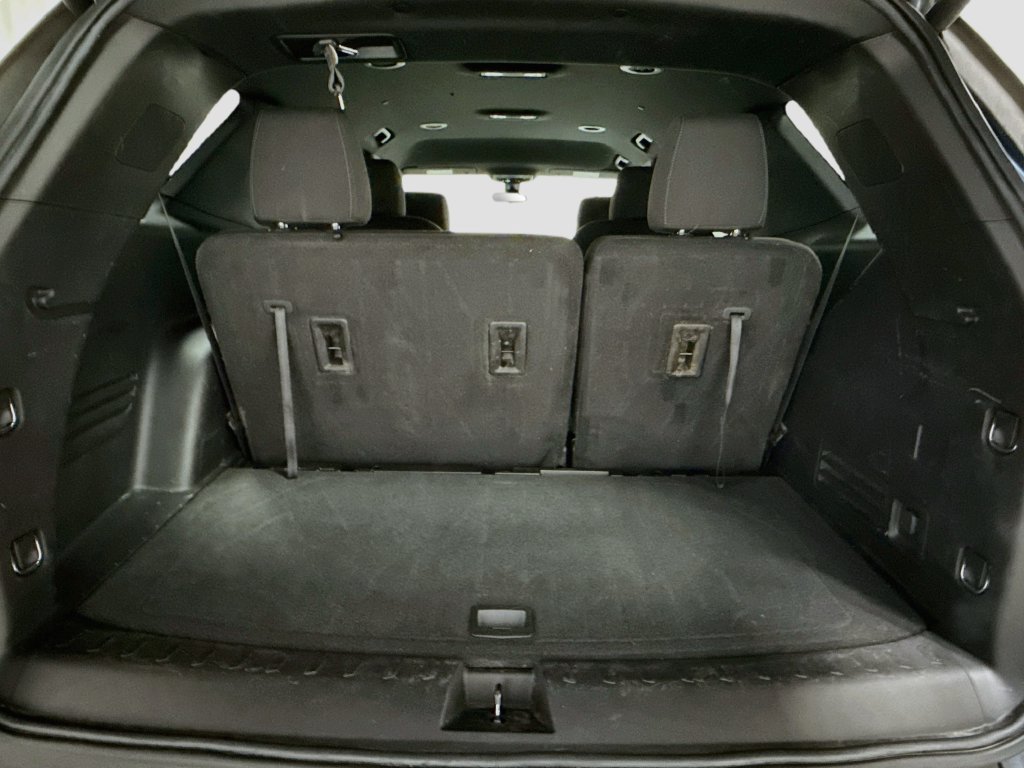 Used 2023 Chevrolet Traverse LT FWD image 26