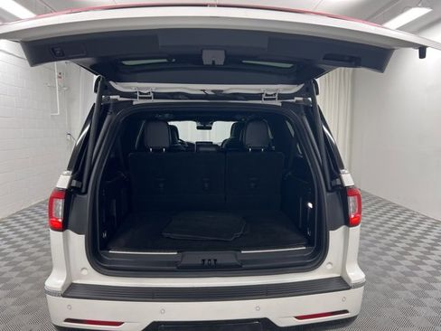 Used 2019 Lincoln Navigator L Reserve image 8