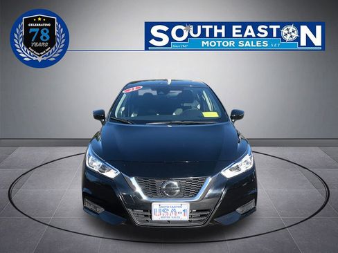 Used 2021 Nissan Versa SV image 3