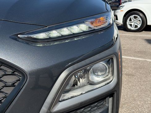 Used 2021 Hyundai Kona SE image 9