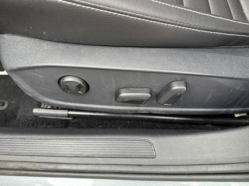 Used 2024 Volkswagen Jetta SE image 16