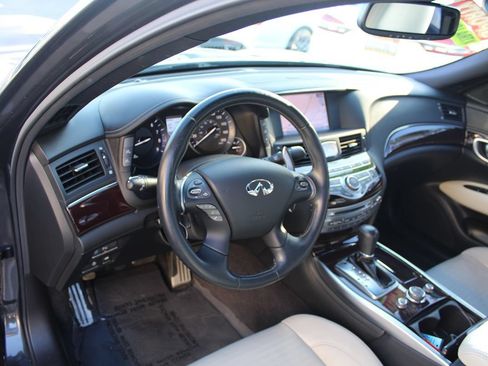 Used 2013 INFINITI M37 w/ Premium Pkg RWD image 16
