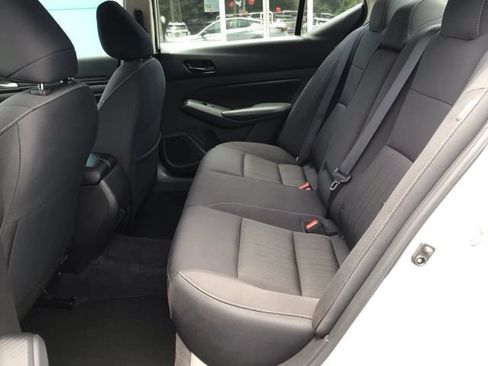 Used 2025 Nissan Altima 2.5 SV FWD image 15