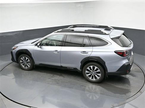 Used 2023 Subaru Outback Touring XT image 45