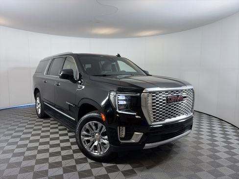 Certified 2024 GMC Yukon XL Denali w/ Max Trailering Package AWD/4WD image 1