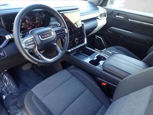 Used 2025 GMC Acadia Elevation image 11