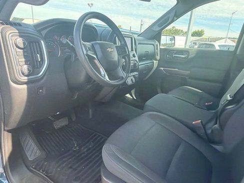 Used 2020 Chevrolet Silverado 1500 LT AWD/4WD image 19