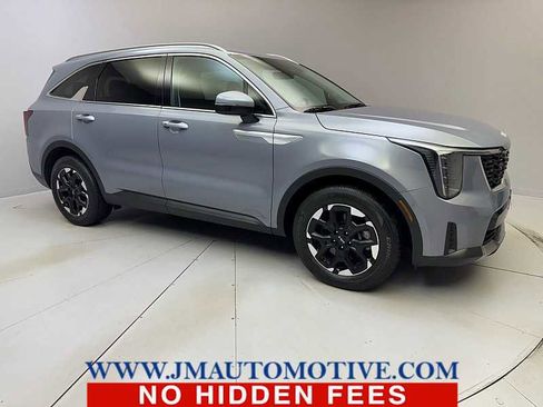 Used 2024 Kia Sorento S FWD image 7