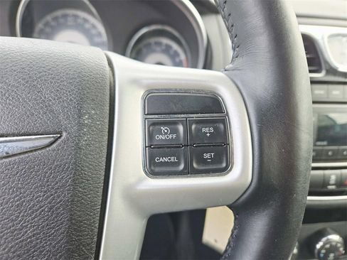 Used 2012 Chrysler 200 Touring image 20