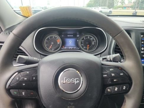 Used 2023 Jeep Cherokee Altitude Lux w/ Lux Elite Package AWD/4WD image 7