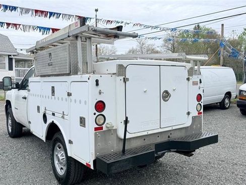 Used 2011 Chevrolet Silverado 2500 W/T AWD/4WD image 3
