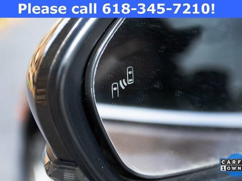 Used 2020 Toyota Camry XLE image 11