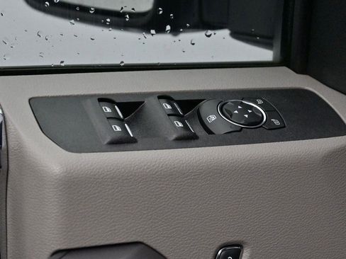 Used 2018 Ford F250 XLT AWD/4WD image 12