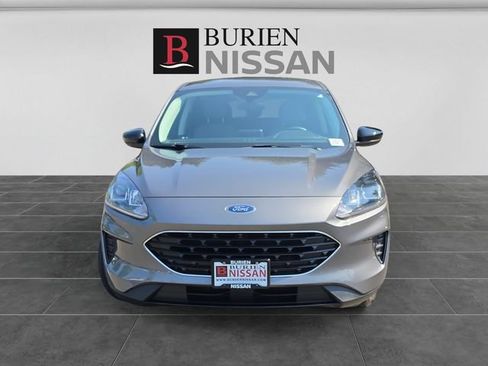 Used 2021 Ford Escape SE w/ SE Sport Appearance Package AWD/4WD image 8