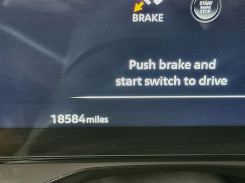 Used 2025 Nissan Kicks SR FWD image 19