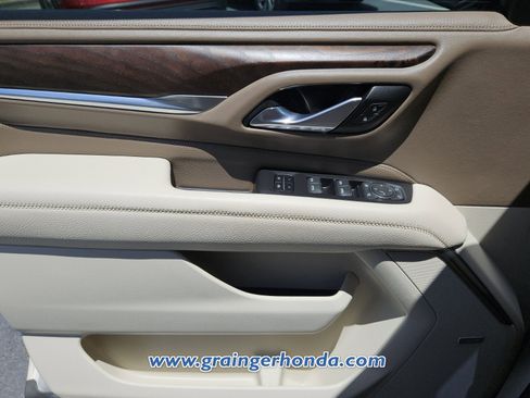 Used 2021 GMC Yukon XL Denali w/ Denali Premium Package RWD image 24
