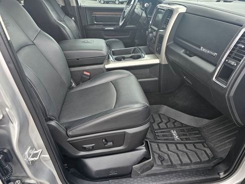Used 2016 RAM 2500 Laramie w/ Convenience Group AWD/4WD image 11