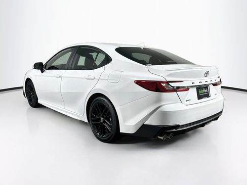 Used 2026 Toyota Camry SE FWD image 5