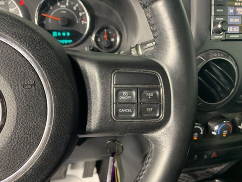 Used 2017 Jeep Wrangler Unlimited Sport AWD/4WD image 19