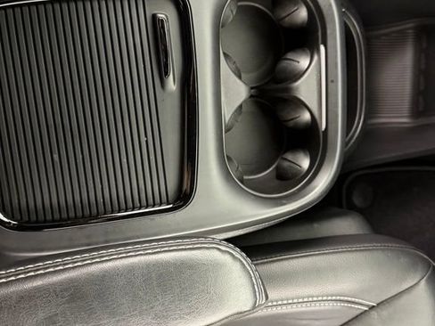 Used 2021 Chrysler Pacifica Touring-L w/ S Appearance Package FWD image 26