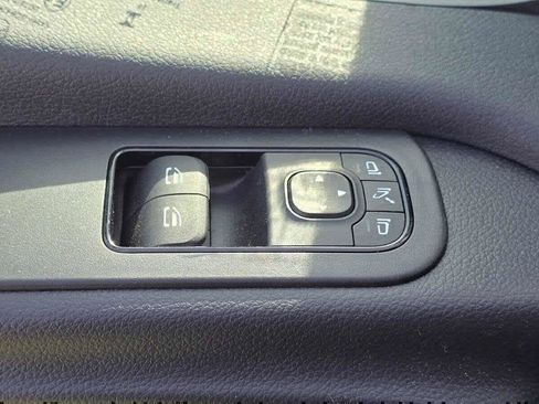 Used 2025 Mercedes-Benz Sprinter 2500 image 23