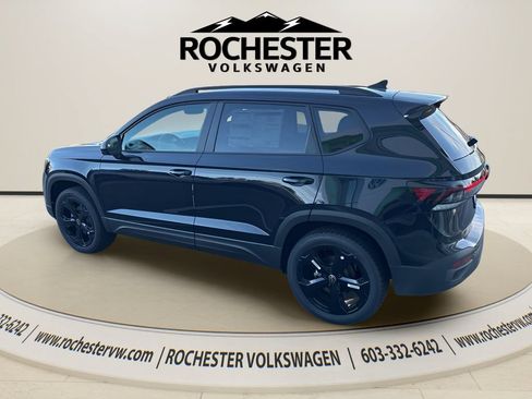 Used 2026 Volkswagen Taos SE AWD/4WD image 5