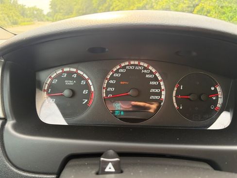 Used 2006 Chevrolet Impala SS FWD image 12