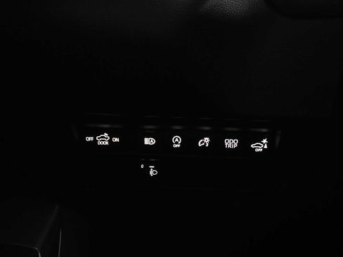 Used 2025 Toyota Tundra SR5 image 33