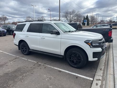 Used 2022 Ford Expedition Timberline image 4