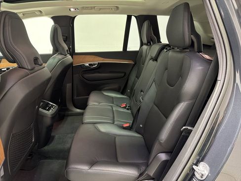 Used 2022 Volvo XC90 T6 Momentum w/ Advanced Package image 26