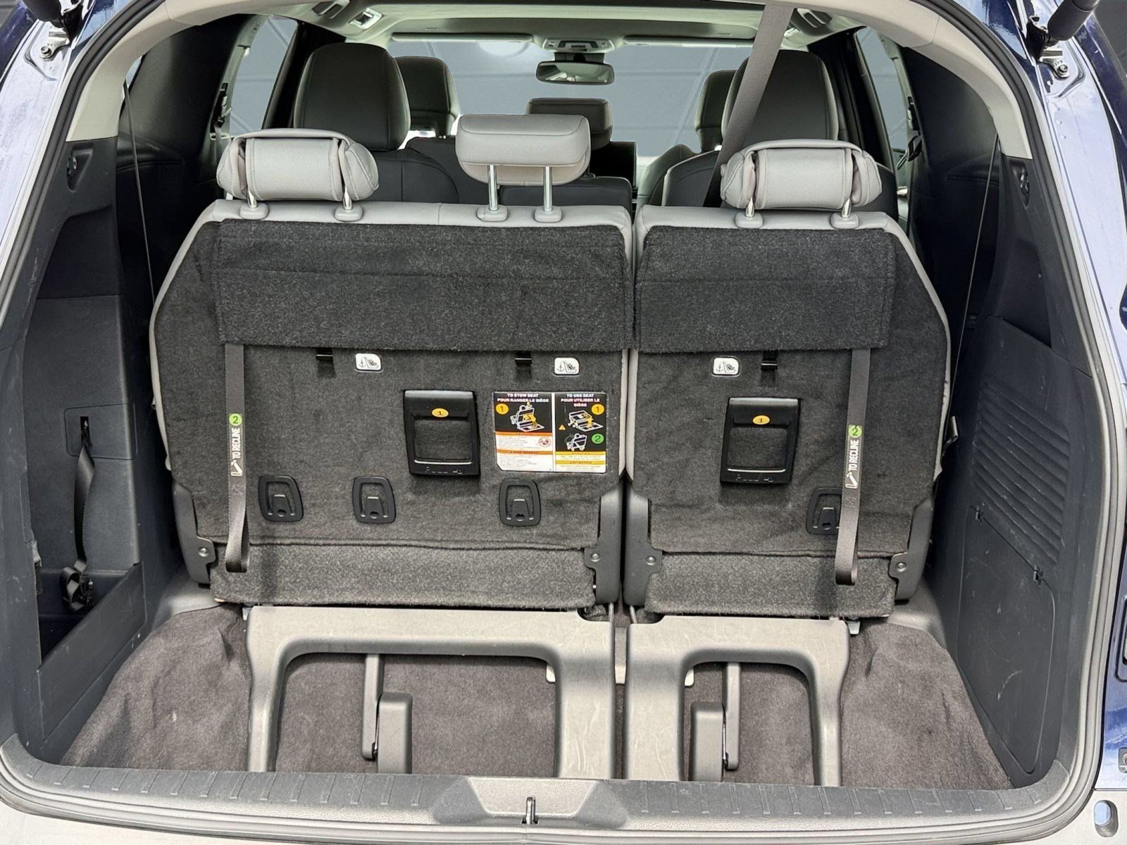 Used 2025 Toyota Sienna XLE FWD image 26
