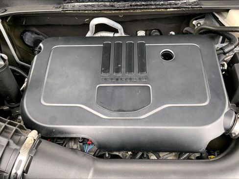 Used 2023 GMC Acadia SLE w/ Driver Convenience Package image 30