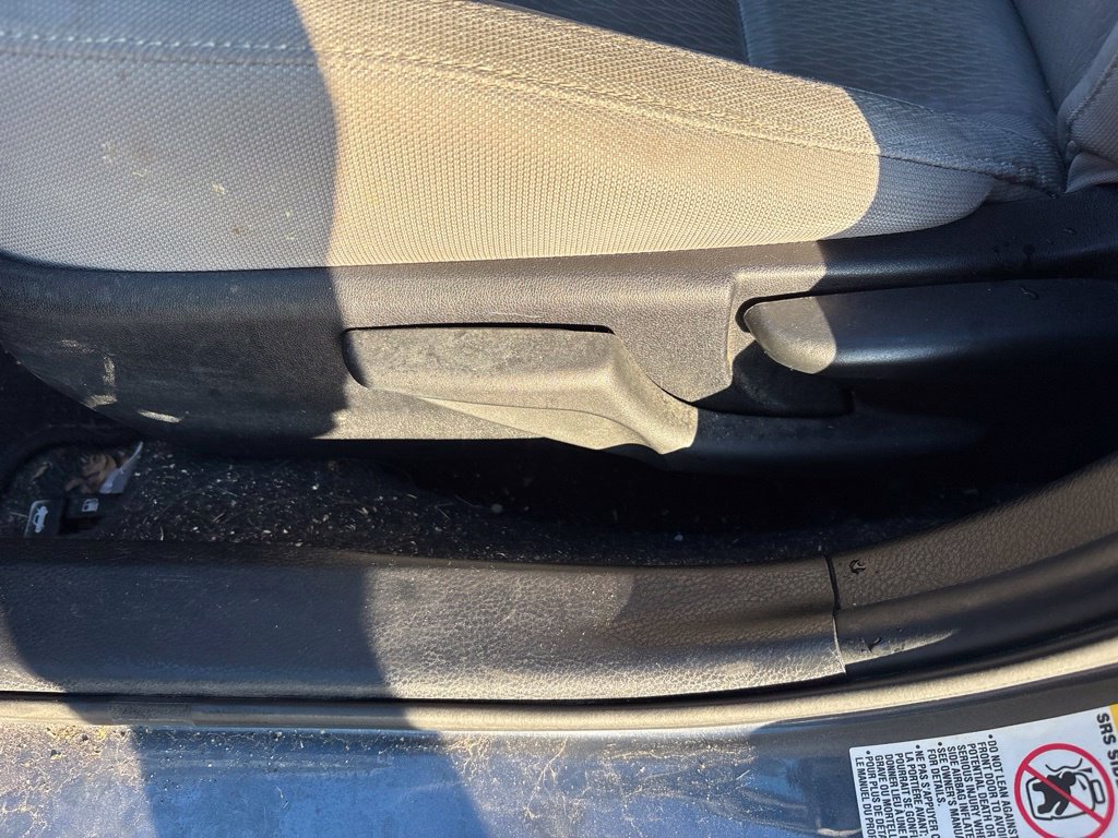 Used 2014 Toyota Corolla LE FWD image 16