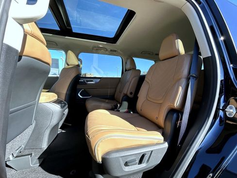 New 2026 INFINITI QX80 Luxe w/ Cargo Package AWD/4WD image 11