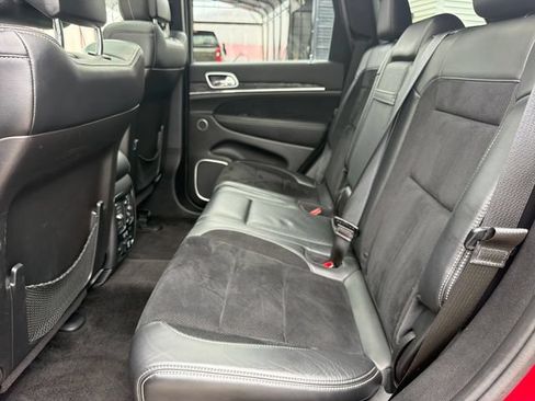 Used 2015 Jeep Grand Cherokee SRT AWD/4WD image 26