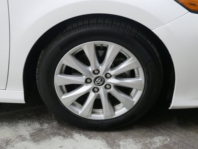 Used 2019 Toyota Camry LE FWD image 7