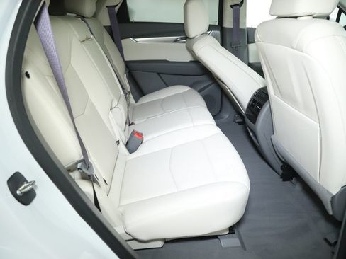 Used 2022 Cadillac XT5 Premium Luxury AWD/4WD image 34