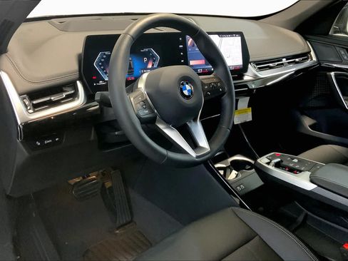 Used 2025 BMW X1 xDrive28i w/ Technology Package AWD/4WD image 8