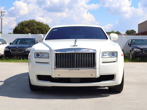 Used 2011 Rolls-Royce Ghost RWD image 2