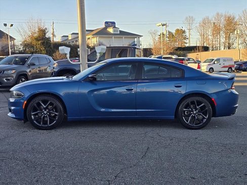 Used 2023 Dodge Charger SXT w/ Blacktop Package image 23