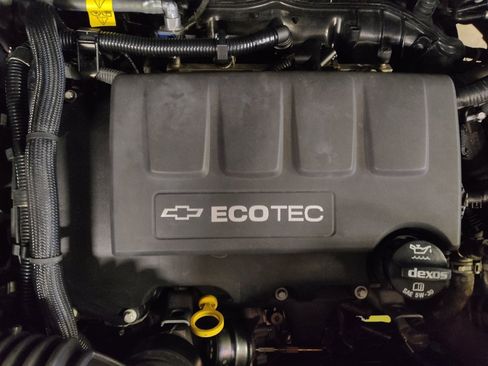 Used 2020 Chevrolet Trax LS w/ Tint and Cruise Package FWD image 30