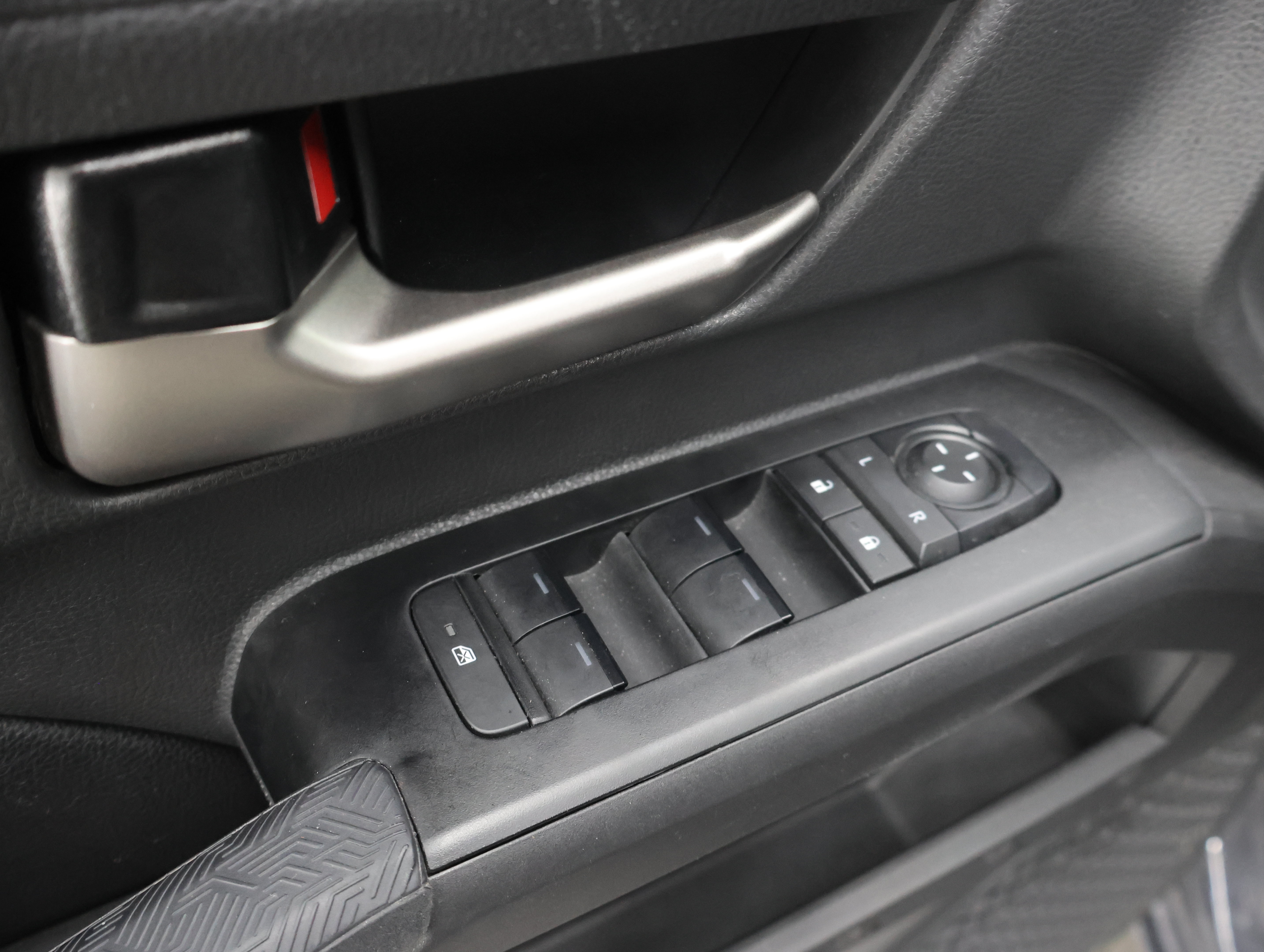 Used 2025 Toyota Tacoma TRD Off-Road AWD/4WD image 36