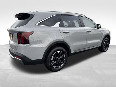 New 2026 Kia Sorento S image 8