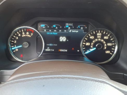 Used 2020 Ford F150 Lariat w/ Max Trailer Tow Package RWD image 37