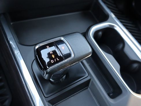 Used 2022 Chevrolet Silverado 1500 LTZ image 8